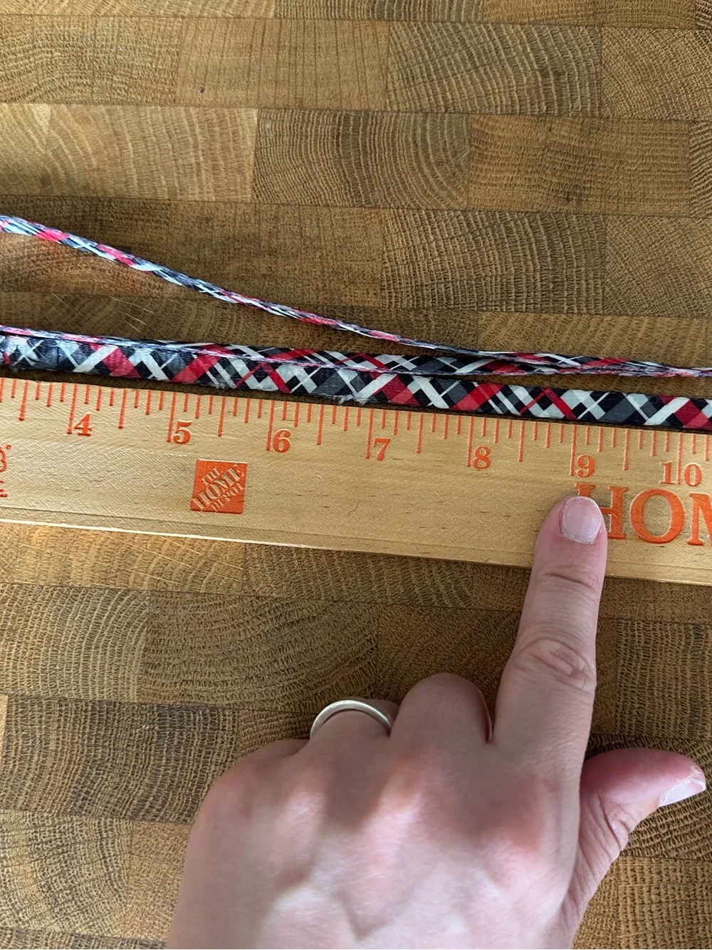 Red-Gray Plaid Dog Collar & E-Z Snap Leash. Puppy And Toy Breeds. 3/8” W x 6ft L